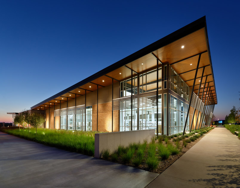 Joplin Public Library by Sapp Design, Library Architect